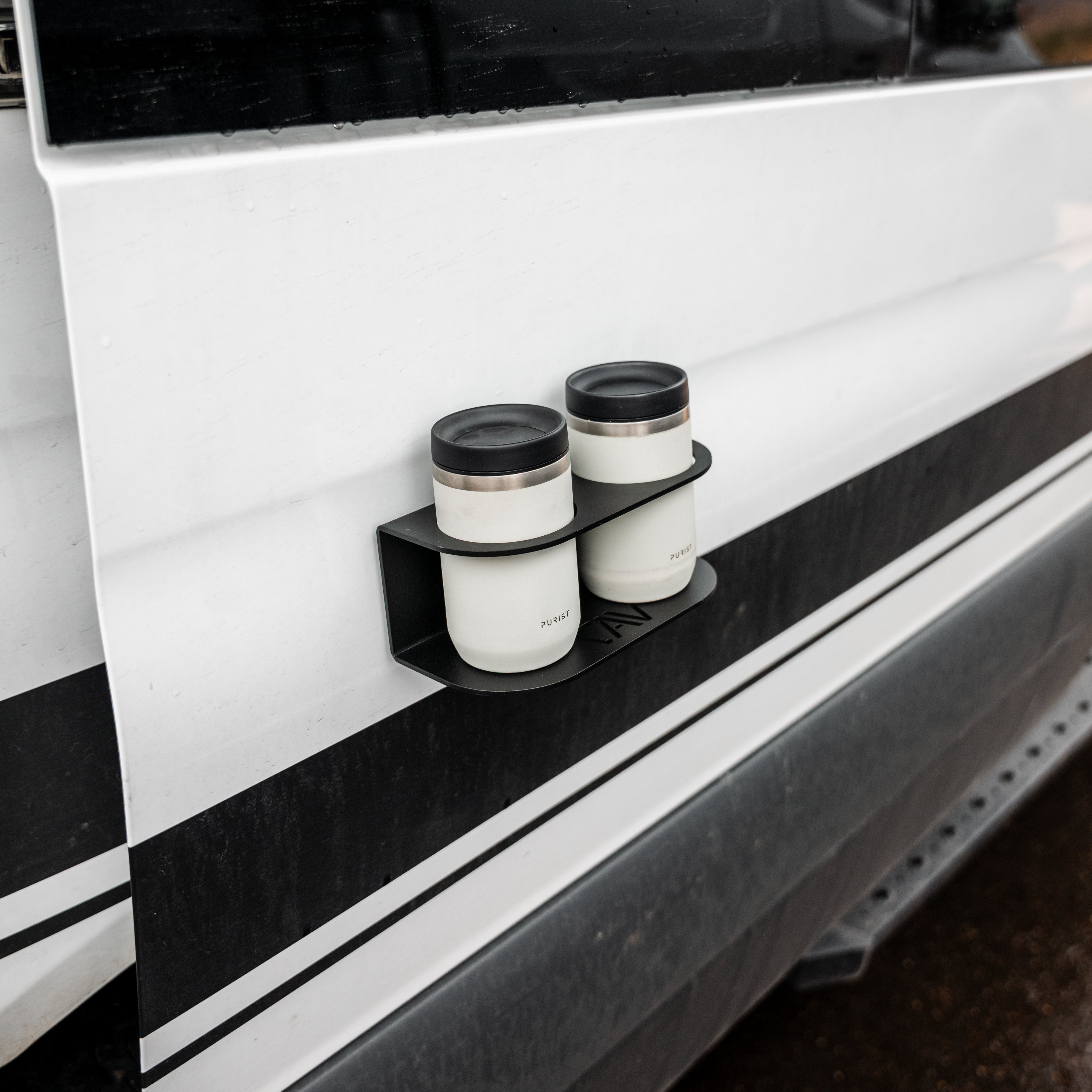 Magnetic Dual Cupholder