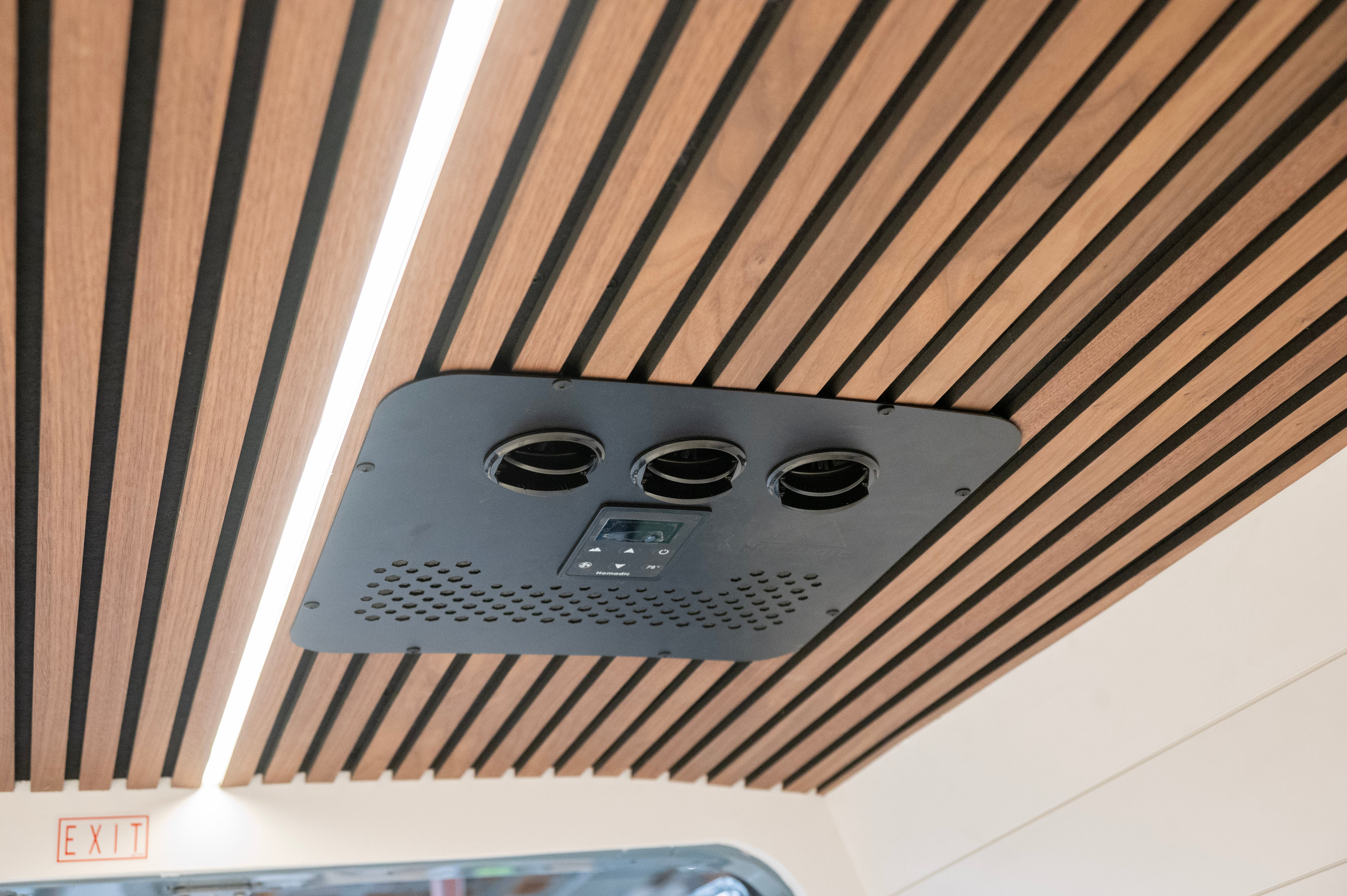 Nomadic X2 12v Rooftop AC Unit
